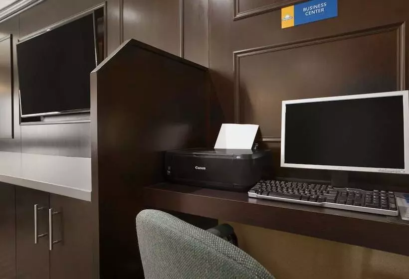 汽车旅馆 Days Inn By Wyndham Woodstock