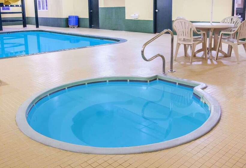 Motel Super 8 By Wyndham Meadow Lake