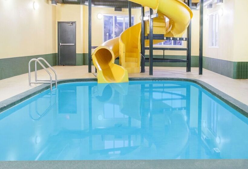 Motel Super 8 By Wyndham Meadow Lake