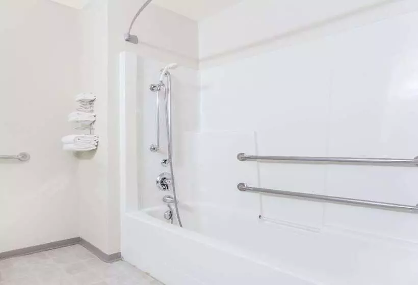 Motelli Super 8 By Wyndham Moose Jaw Sk