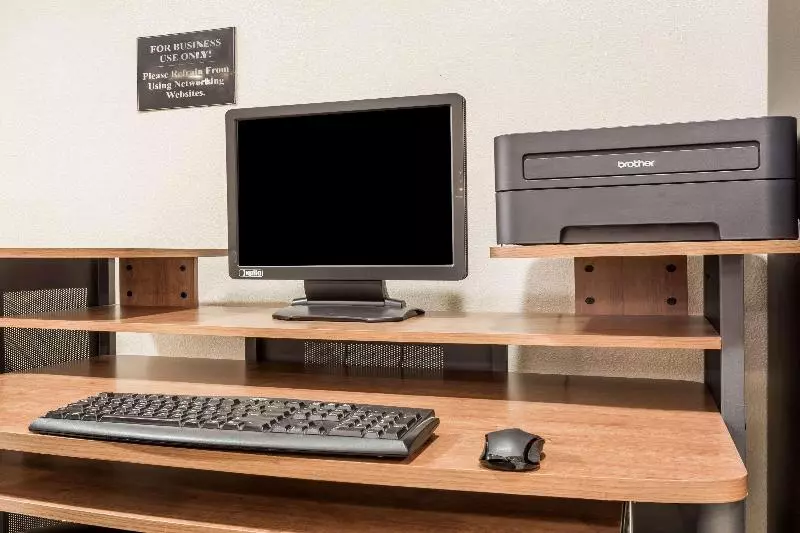 Motelli Super 8 By Wyndham Moose Jaw Sk