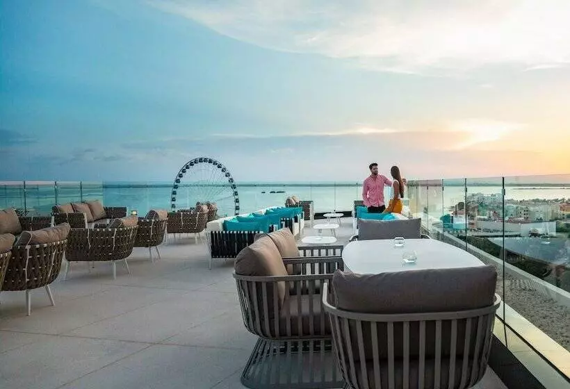 Resort Park Royal Beach Cancun  All Inclusive