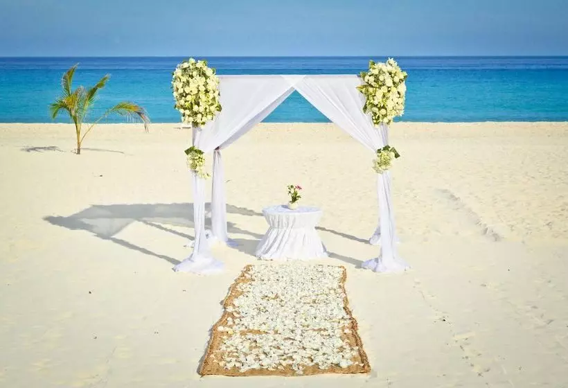 Resort Park Royal Beach Cancun  All Inclusive