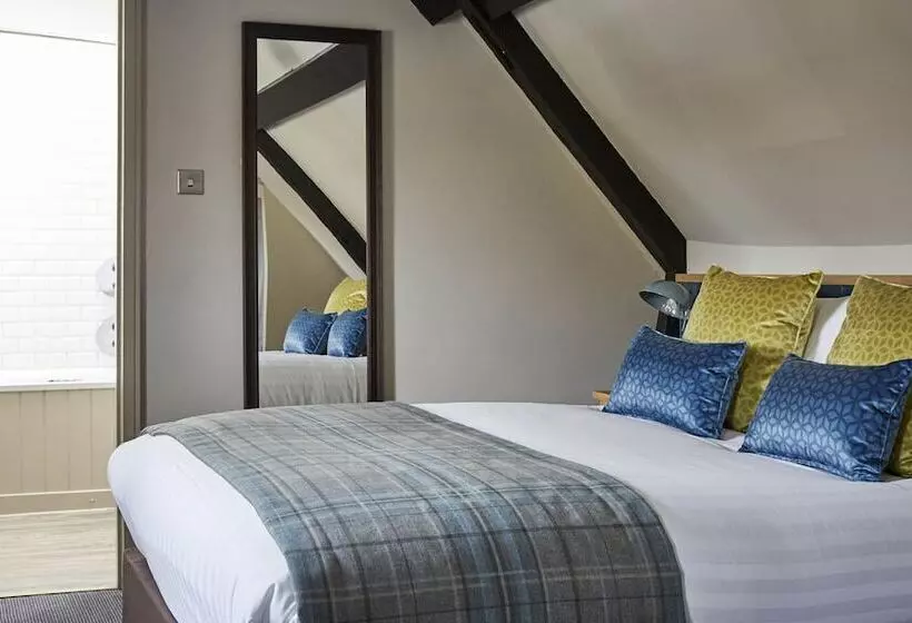 The Bear Hotel By Greene King Inns