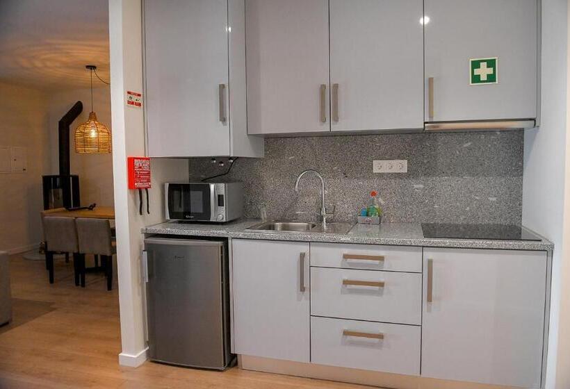 تختخواب و صبحانه O Cantinho Dos Cabrais