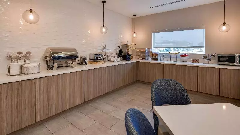 ホテル Best Western Plus Mid County