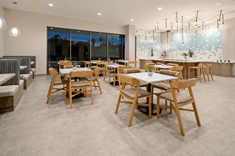 Hotelli Staybridge Suites   Long Beach Airport, An Ihg