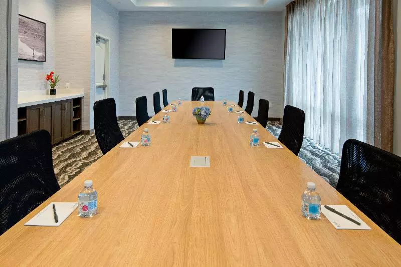 Hotelli Staybridge Suites   Long Beach Airport, An Ihg