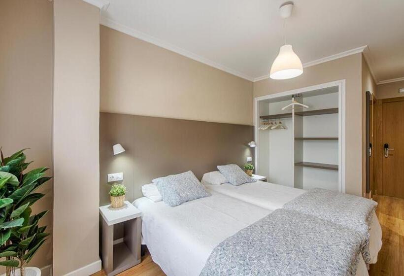 민박 Hostal Restaurante Lugano