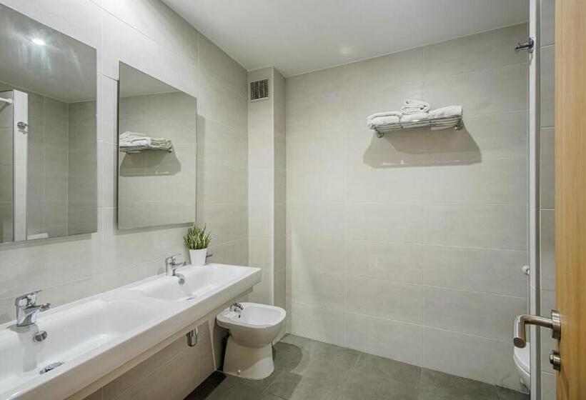 민박 Hostal Restaurante Lugano