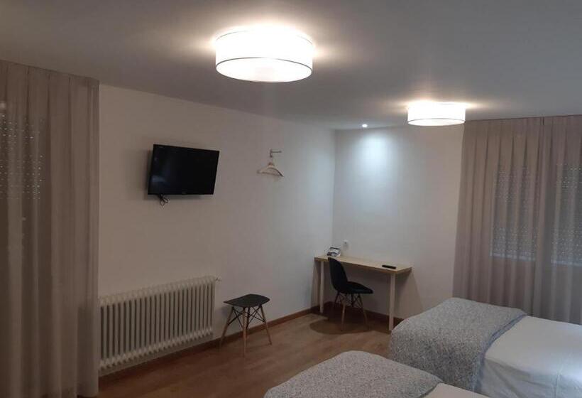 민박 Hostal Restaurante Lugano