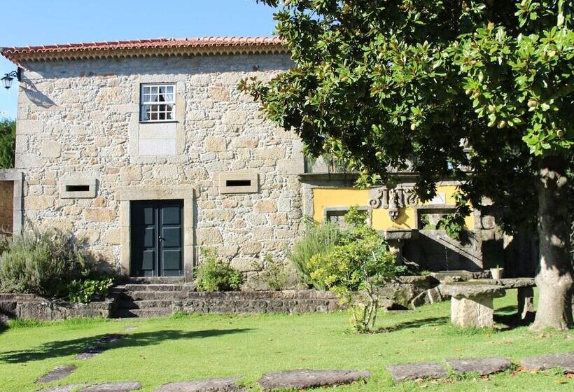 Excellent Cottage In Santa Comba With Communal Swimming Pool