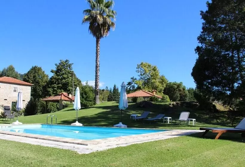 Excellent Cottage In Santa Comba With Communal Swimming Pool