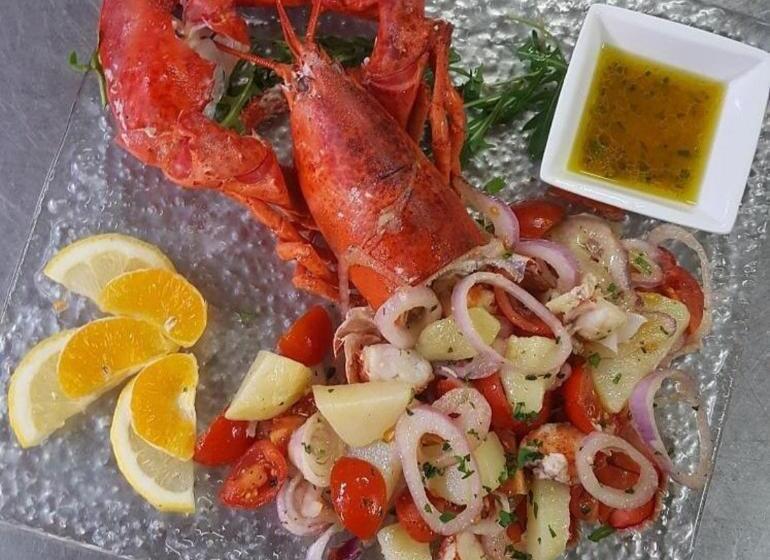 簡易ホテル Saraceno