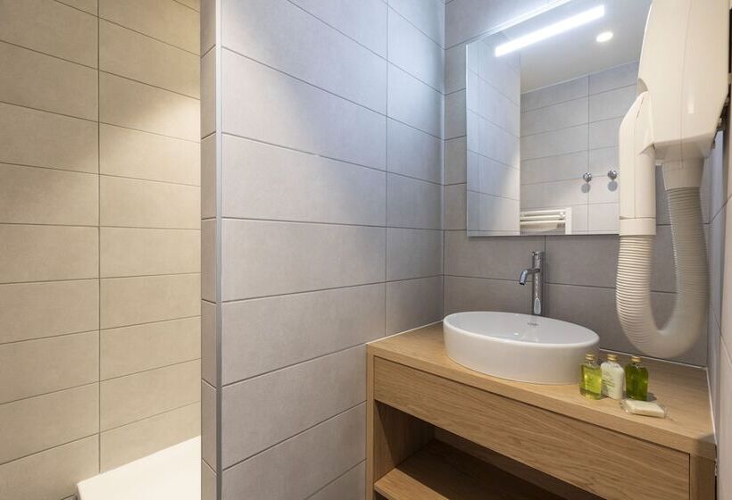 בית מלון כפרי Hôtel Club Mmv Plagne 2000