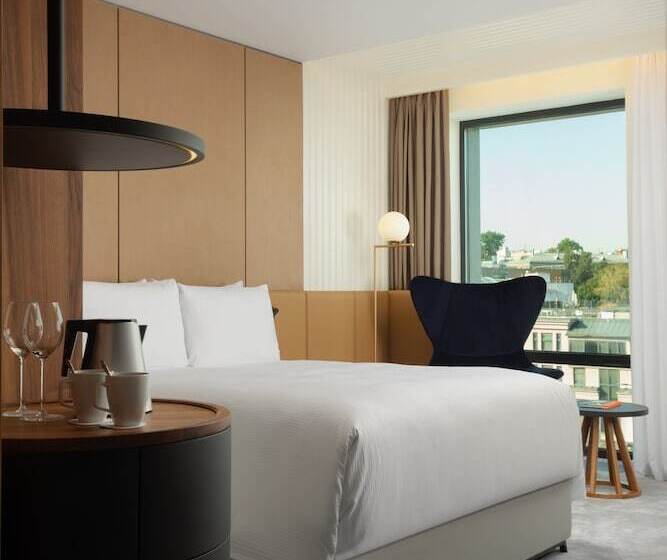 ホテル Mövenpick Moscow Taganskaya