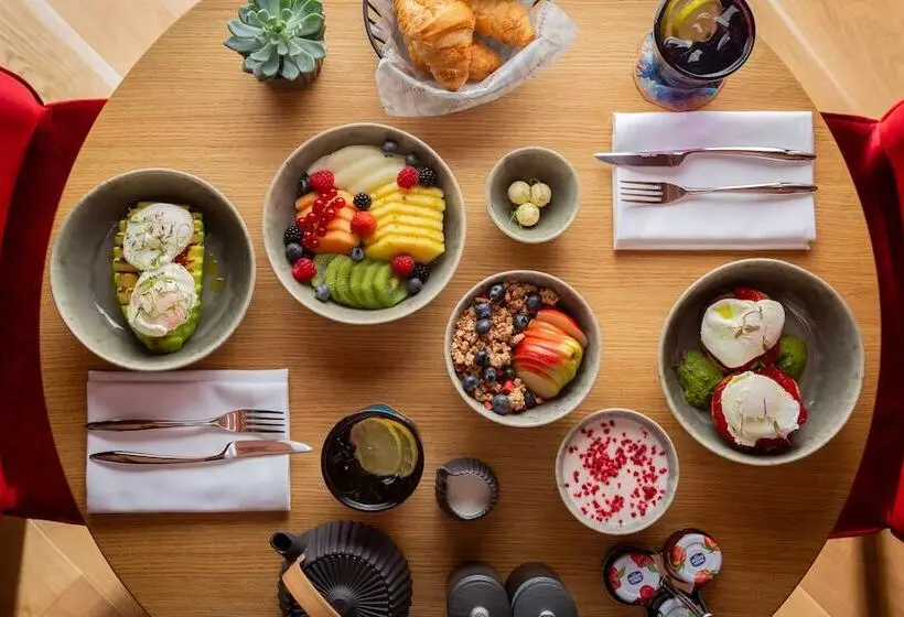 ホテル Mövenpick Moscow Taganskaya