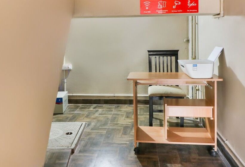 Otel Oyo 46738 Egmore Shelters