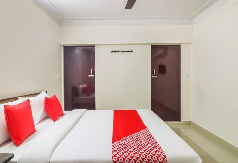 Otel Oyo 46738 Egmore Shelters