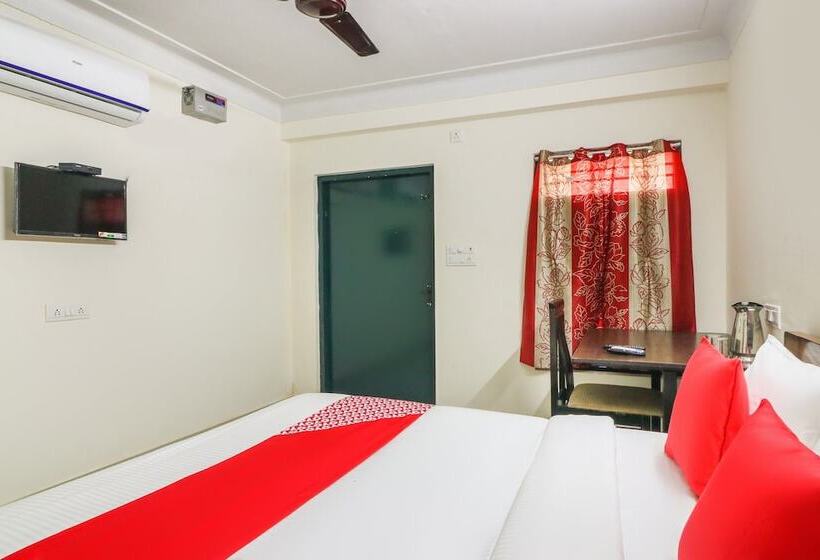 Otel Oyo 46738 Egmore Shelters