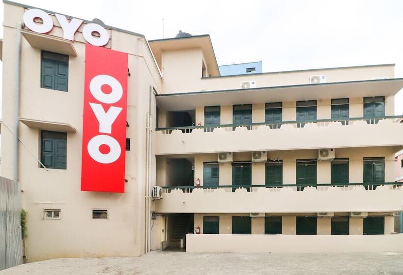 Otel Oyo 46738 Egmore Shelters