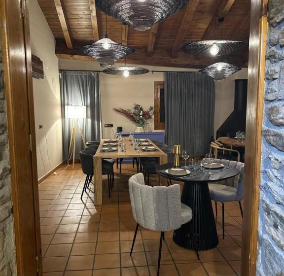 L Hotelet D Estamariu Cal Teixidor