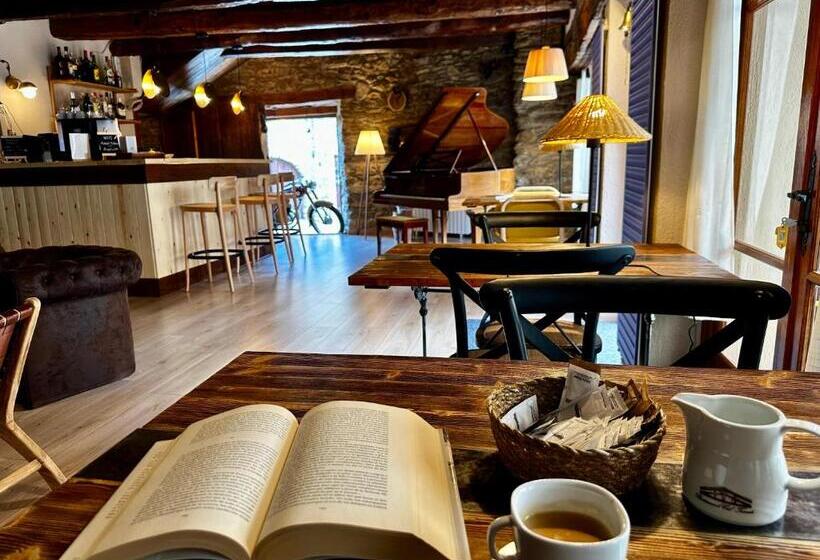 L Hotelet D Estamariu Cal Teixidor