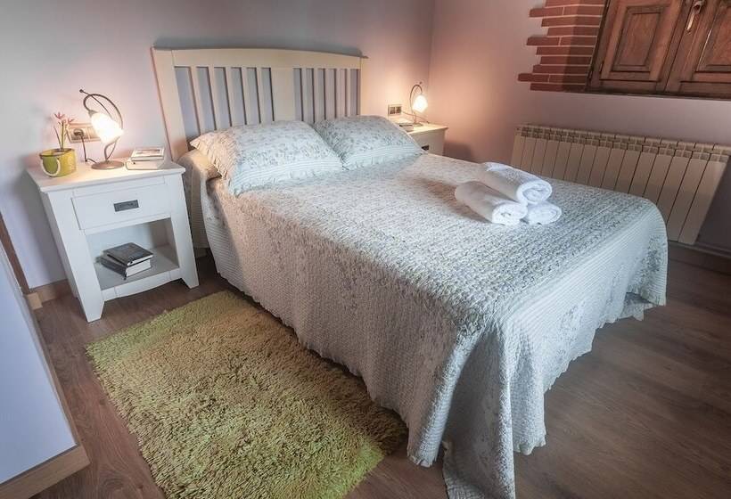 La Casa De Bustantegua