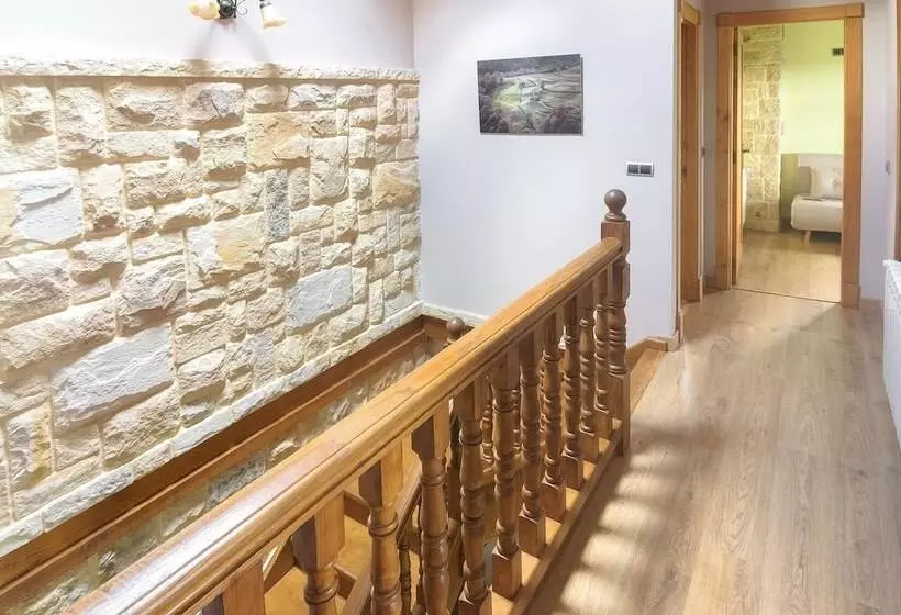 La Casa De Bustantegua