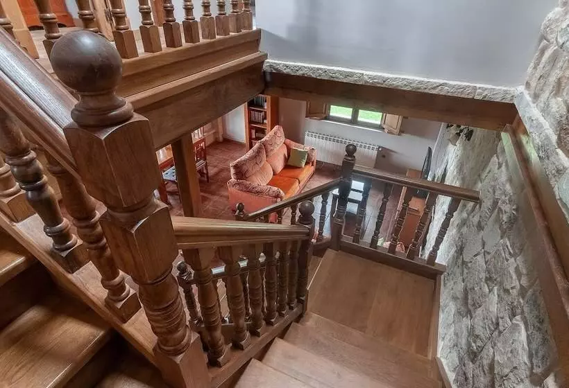 La Casa De Bustantegua