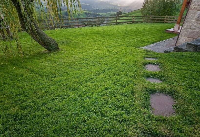 La Casa De Bustantegua