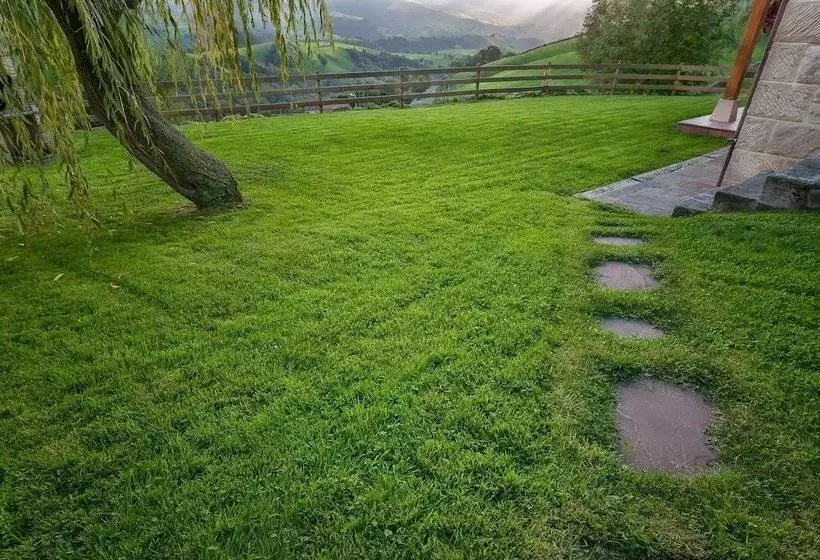 La Casa De Bustantegua