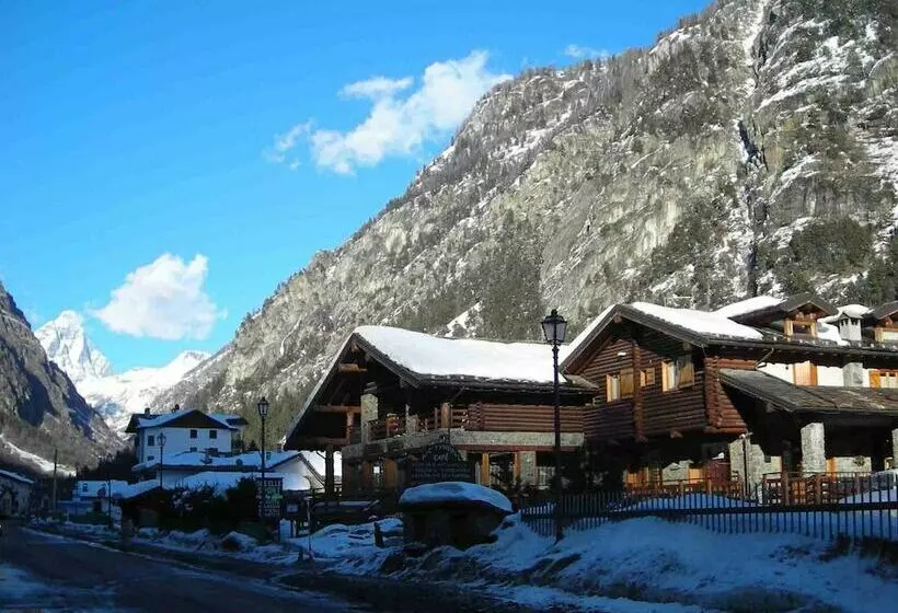 Modern Apartment In Antey