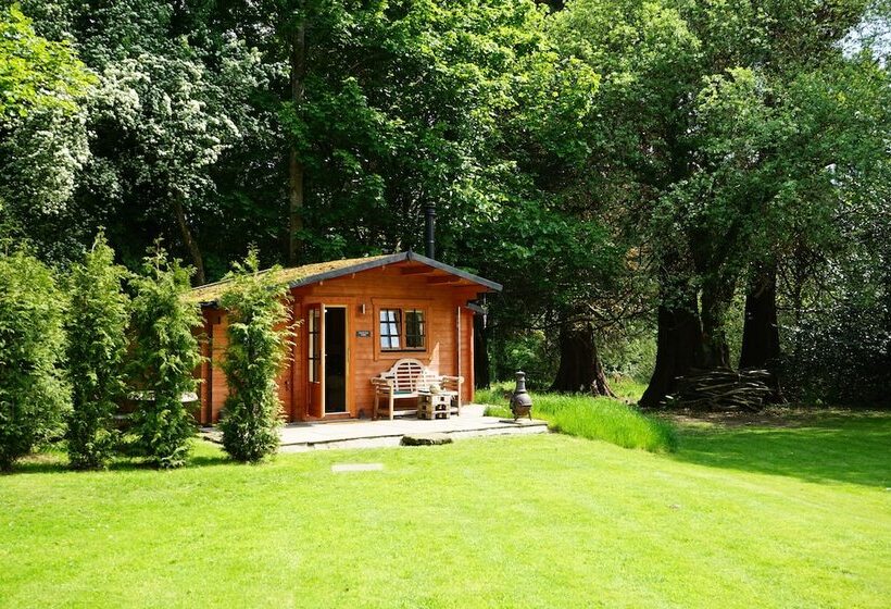 Punch Tree Lodge For Couples, Wood Burning Hot Tub
