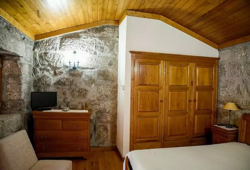 Rustic House With Swimming Pool, Vieira Minho By Izibookings