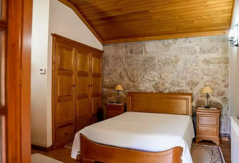 Rustic House With Swimming Pool, Vieira Minho By Izibookings