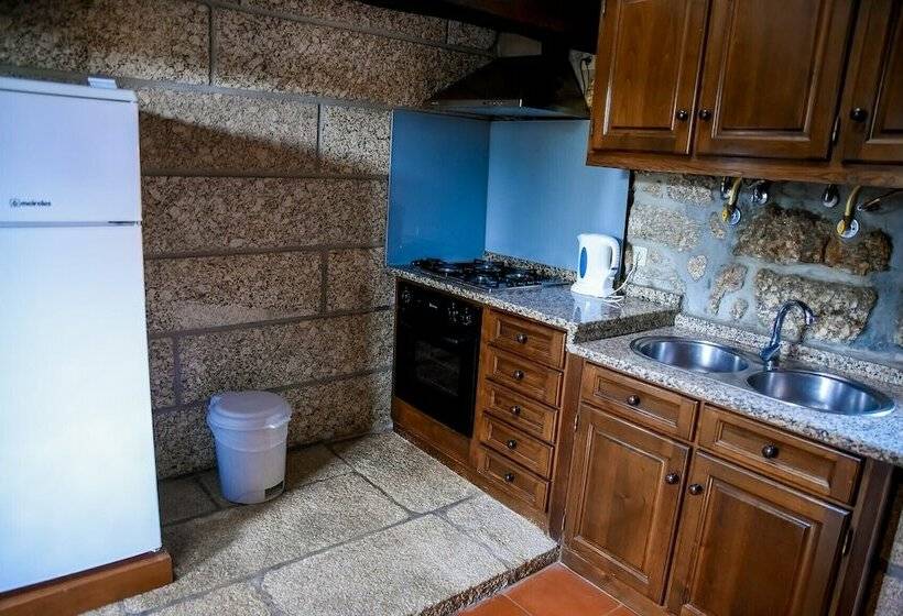 Rustic House With Swimming Pool, Vieira Minho By Izibookings