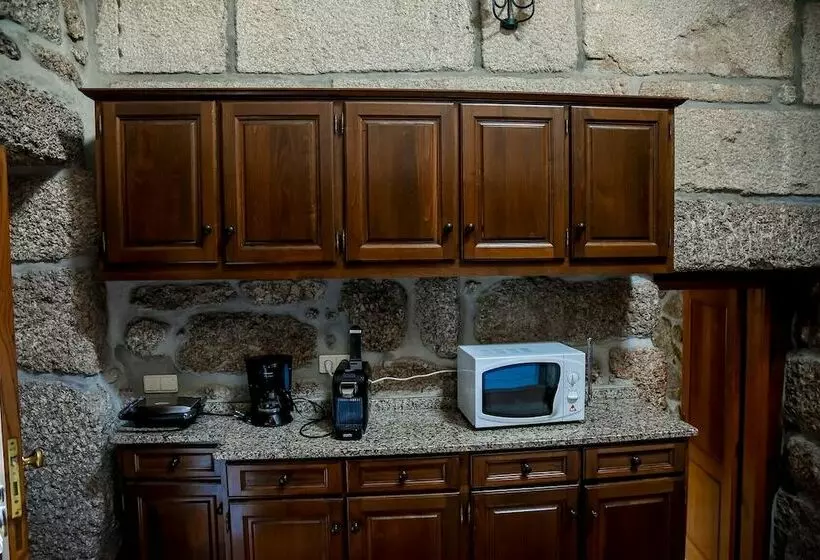 Rustic House With Swimming Pool, Vieira Minho By Izibookings