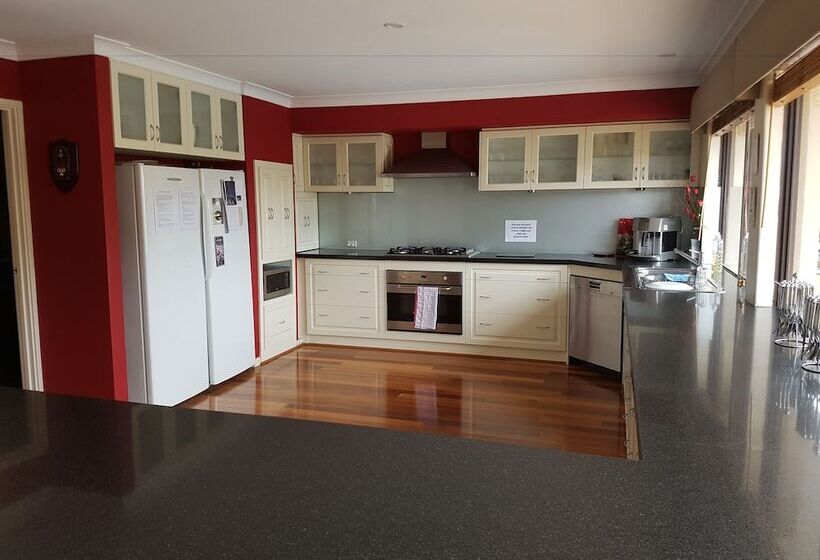 مبيت وإفطار Ocean Reef Homestay