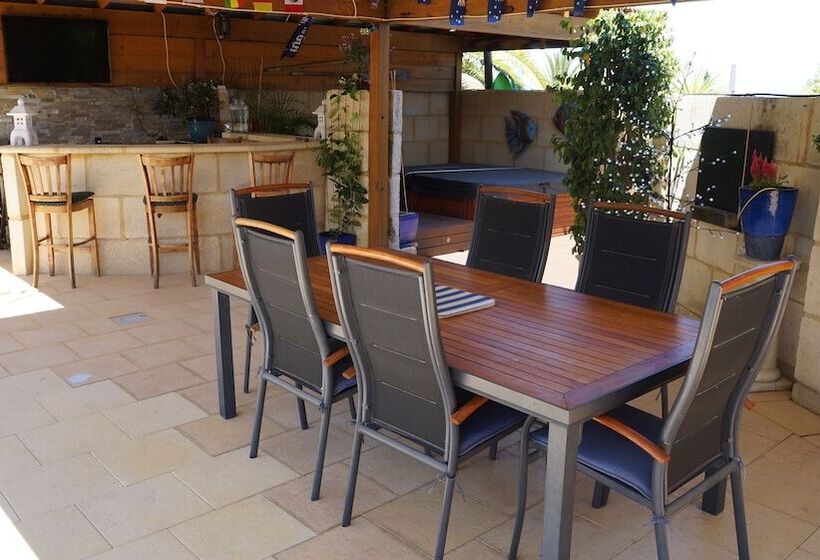 مبيت وإفطار Ocean Reef Homestay