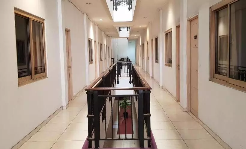 هتل Dequr Jakarta Kota