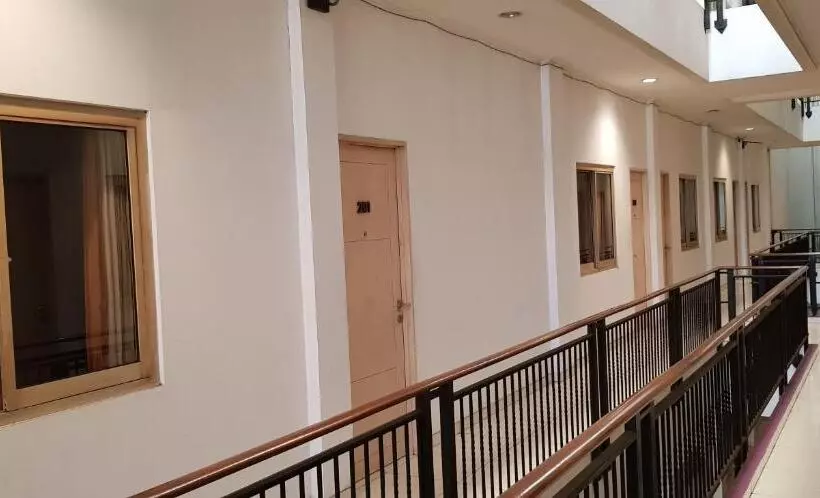 هتل Dequr Jakarta Kota
