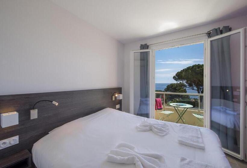 هتل Hôtel Club Du Domaine D Aiguebelle, Ussim Vacances