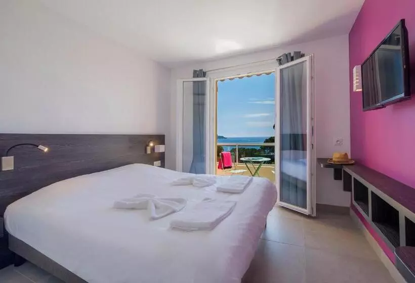 هتل Hôtel Club Du Domaine D Aiguebelle, Ussim Vacances
