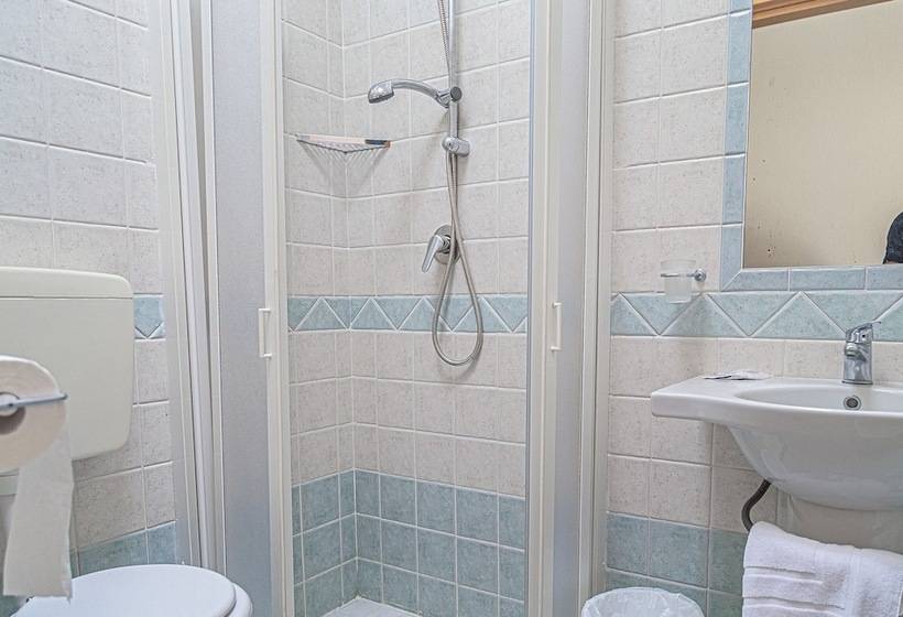 בית מלון כפרי Royal Inn