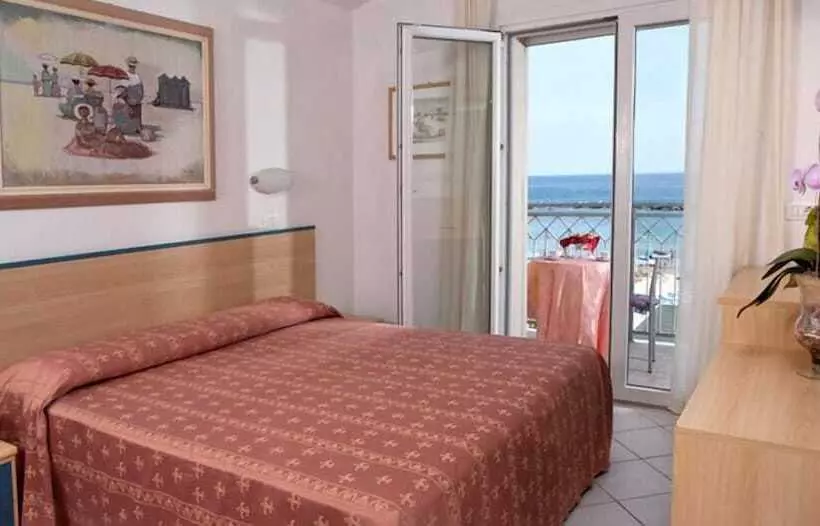 Hotelli Royal Inn