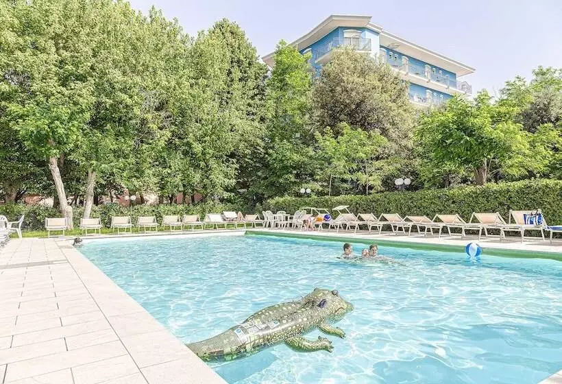 Hotelli Royal Inn