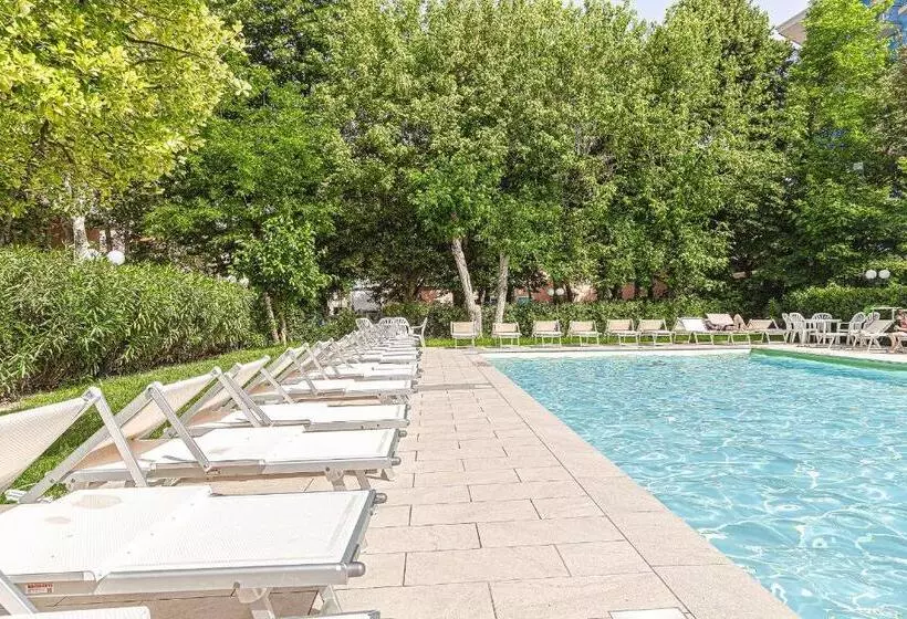 Hotelli Royal Inn