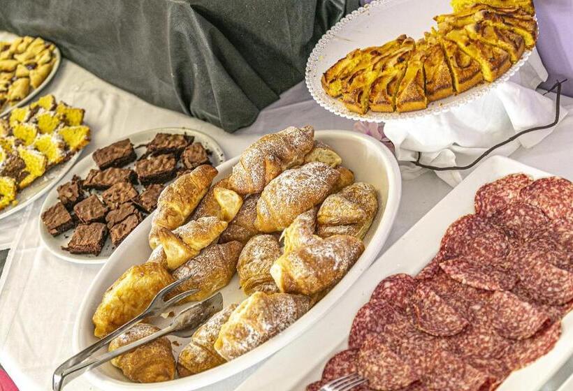 בית מלון כפרי Royal Inn