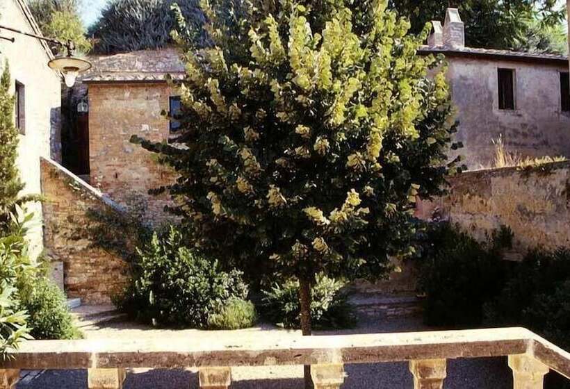 Резиденция Borgo Lucignanello Bandini